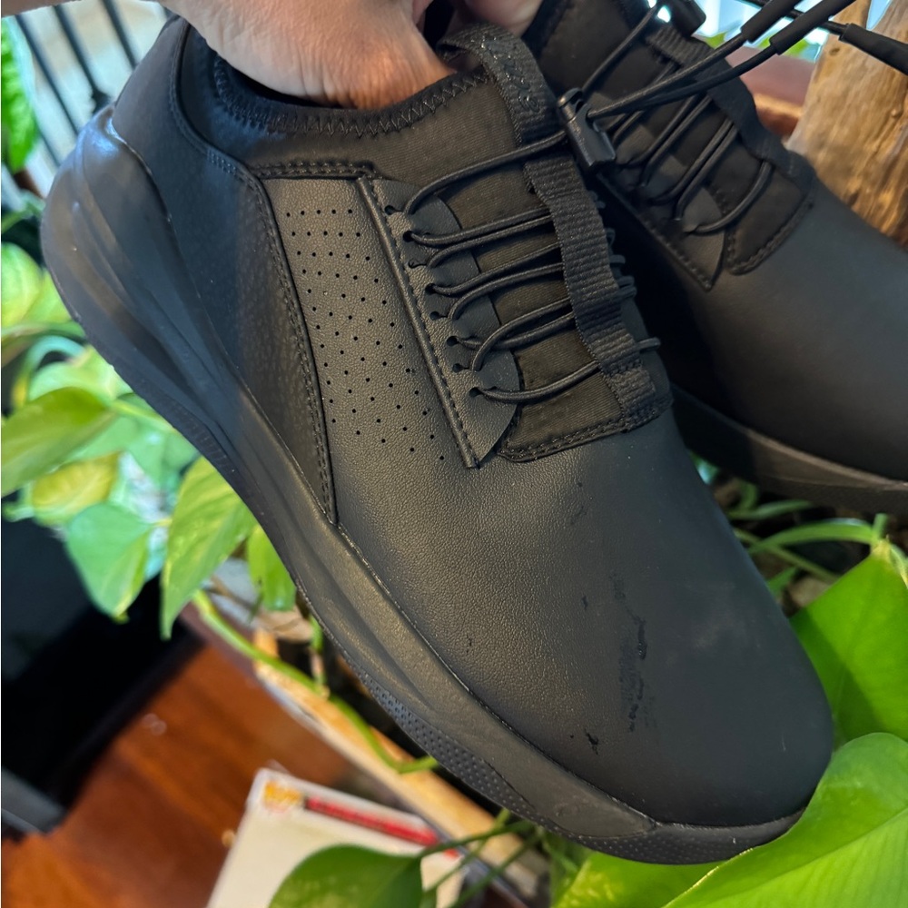 Clove shoes